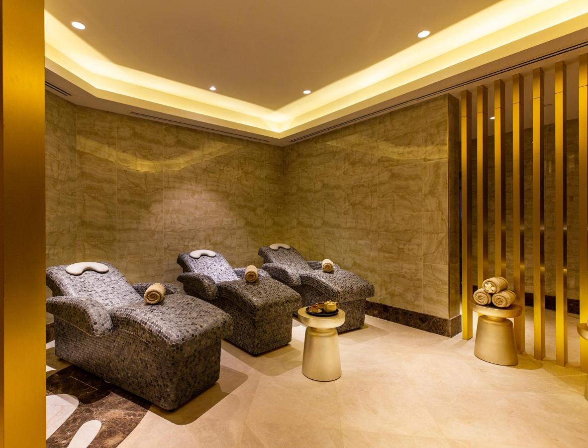Ezdan Palace Hotel Ντόχα Εξωτερικό φωτογραφία The spa at The Ritz-Carlton, Dubai