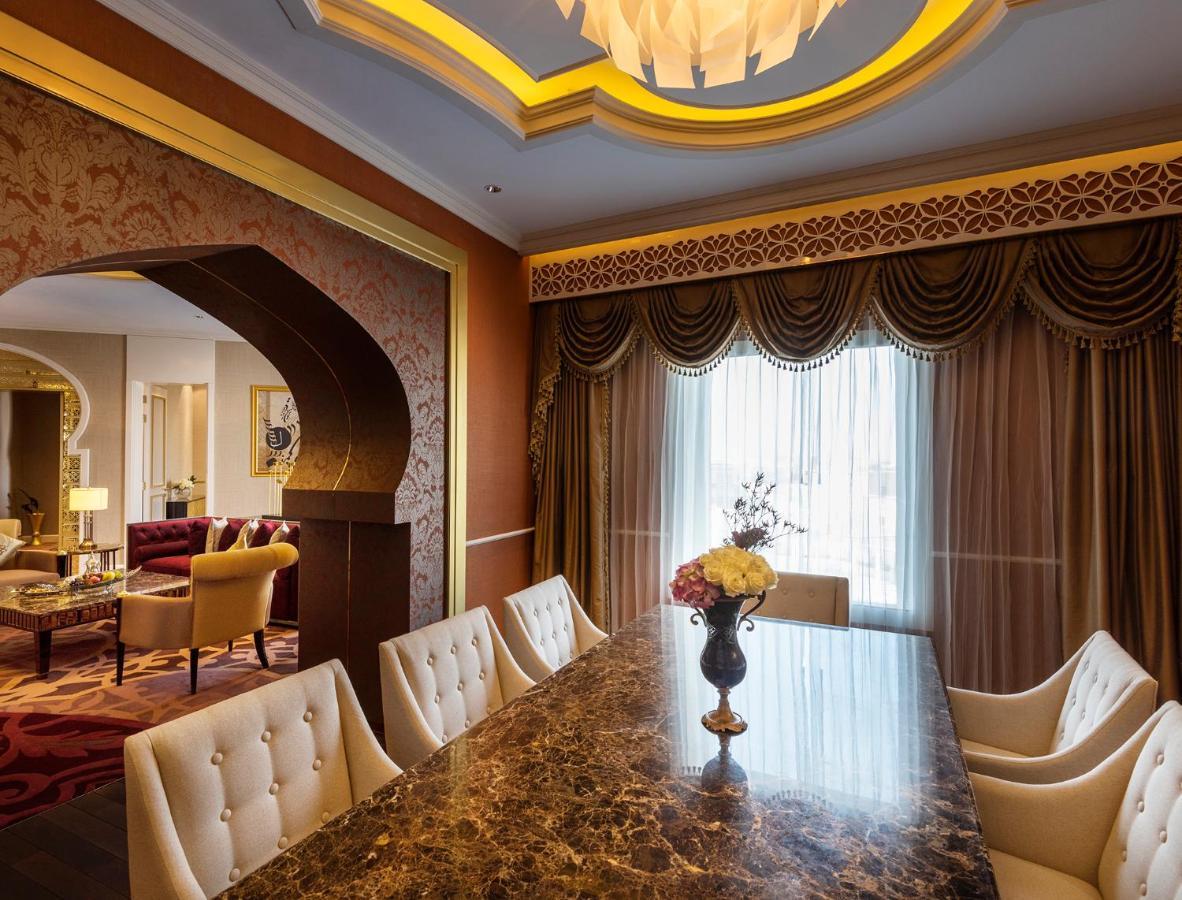 Ezdan Palace Hotel Ντόχα Εξωτερικό φωτογραφία A 3D rendering of a dining room