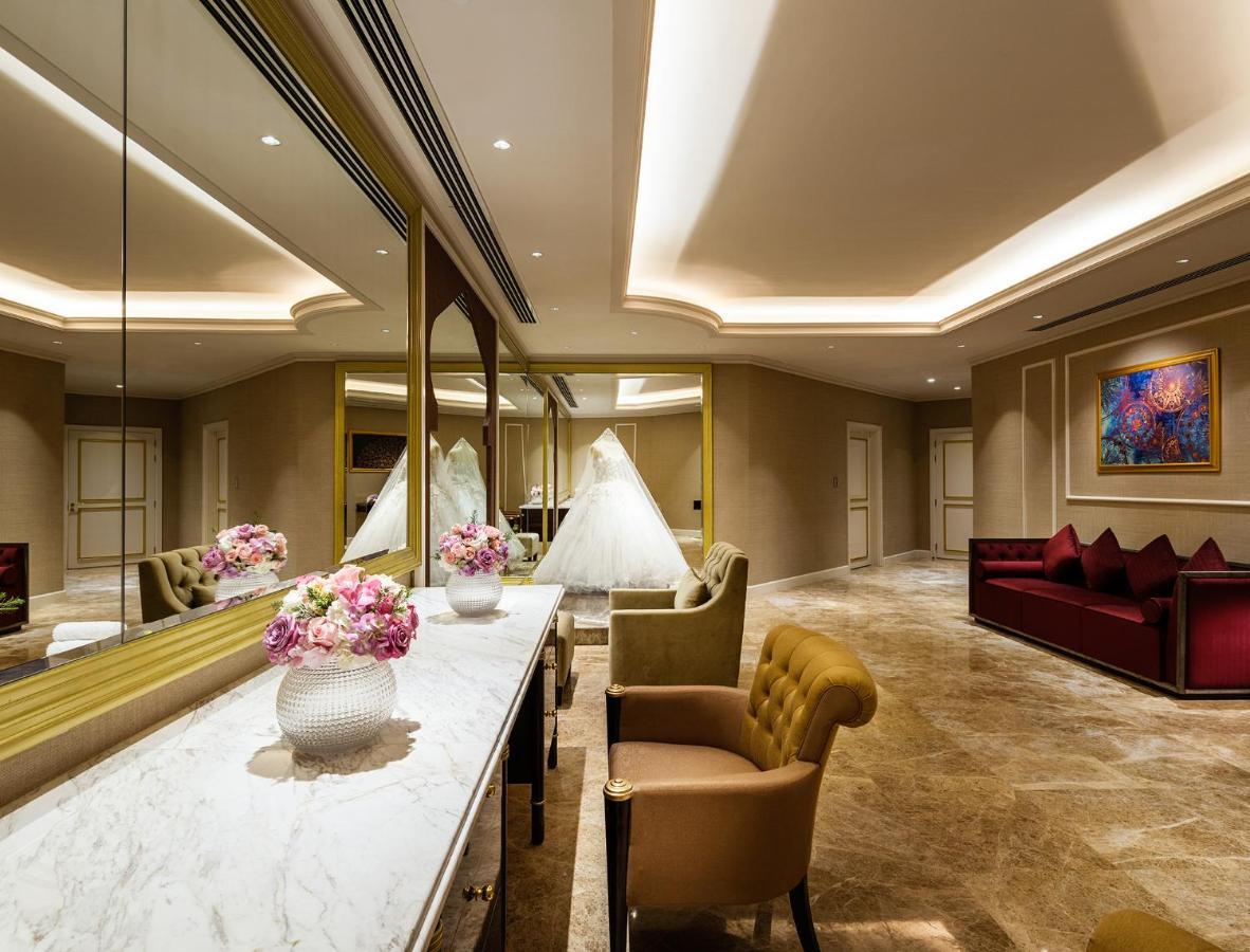 Ezdan Palace Hotel Ντόχα Εξωτερικό φωτογραφία The dressing room