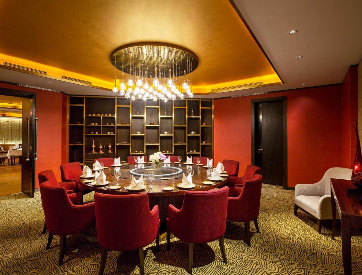 Ezdan Palace Hotel Ντόχα Εξωτερικό φωτογραφία Private dining room at the Shangri-La Hotel, Kuala Lumpur