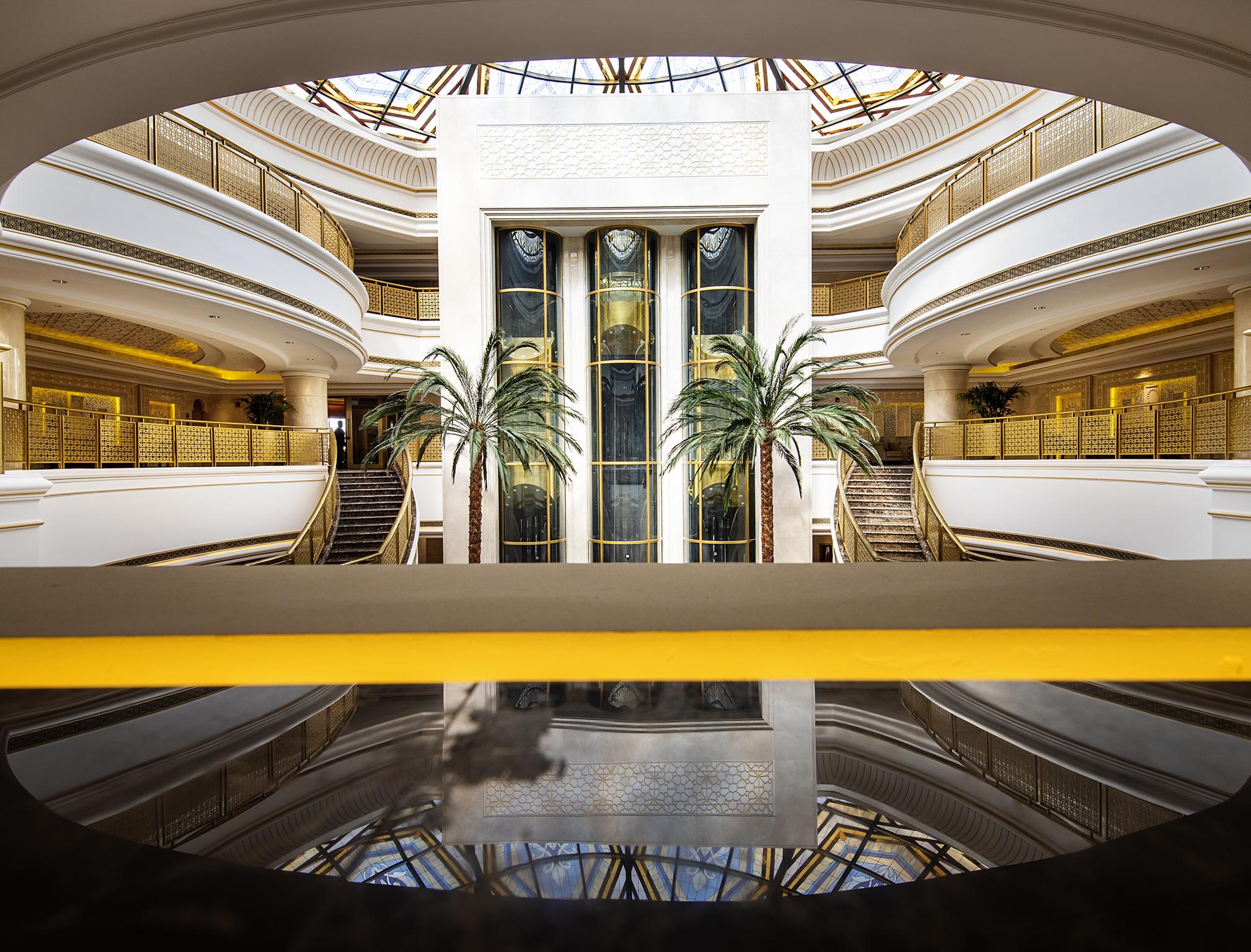 Ezdan Palace Hotel Ντόχα Εξωτερικό φωτογραφία The interior of the hotel