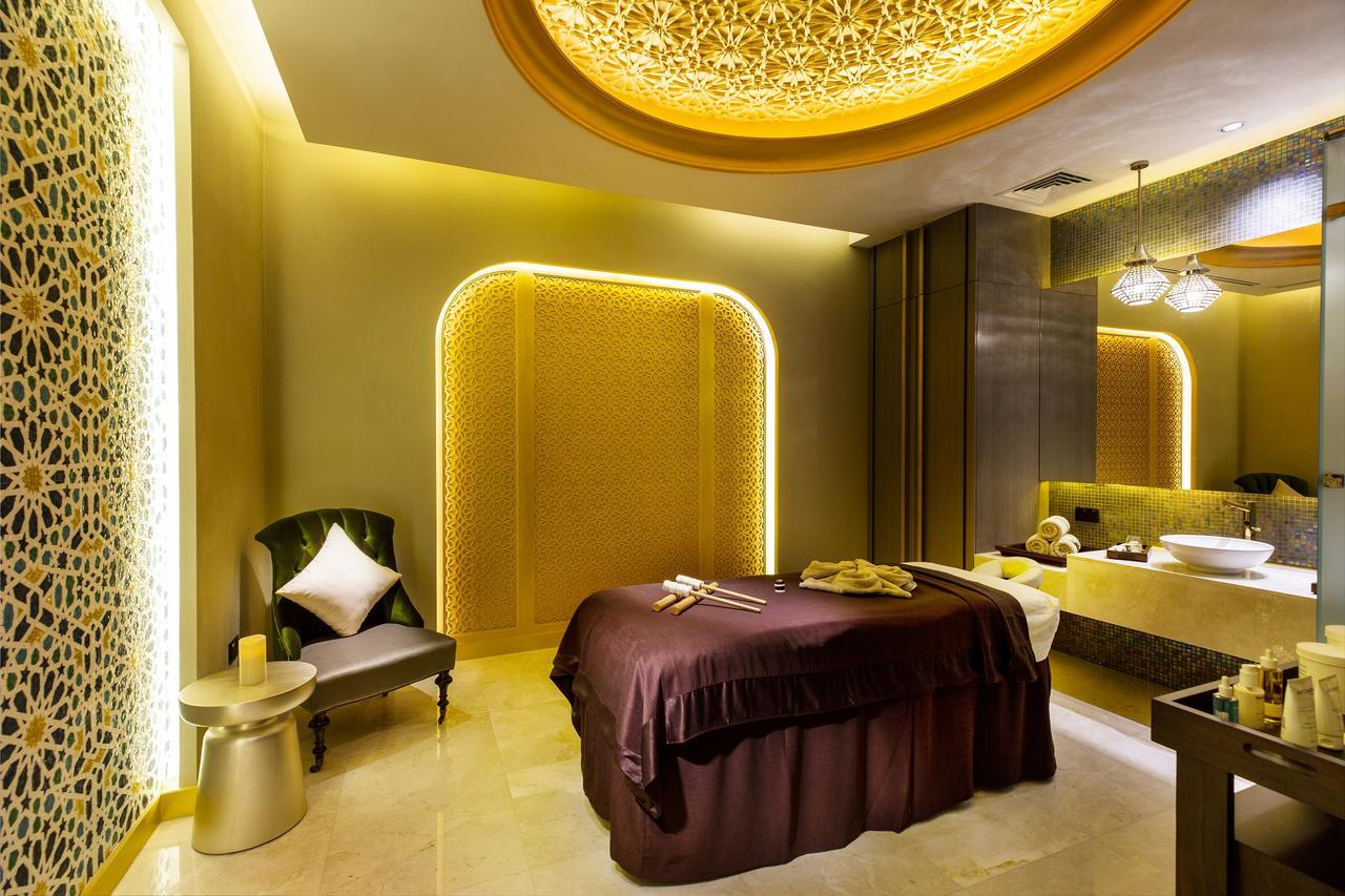 Ezdan Palace Hotel Ντόχα Εξωτερικό φωτογραφία A treatment room at the spa